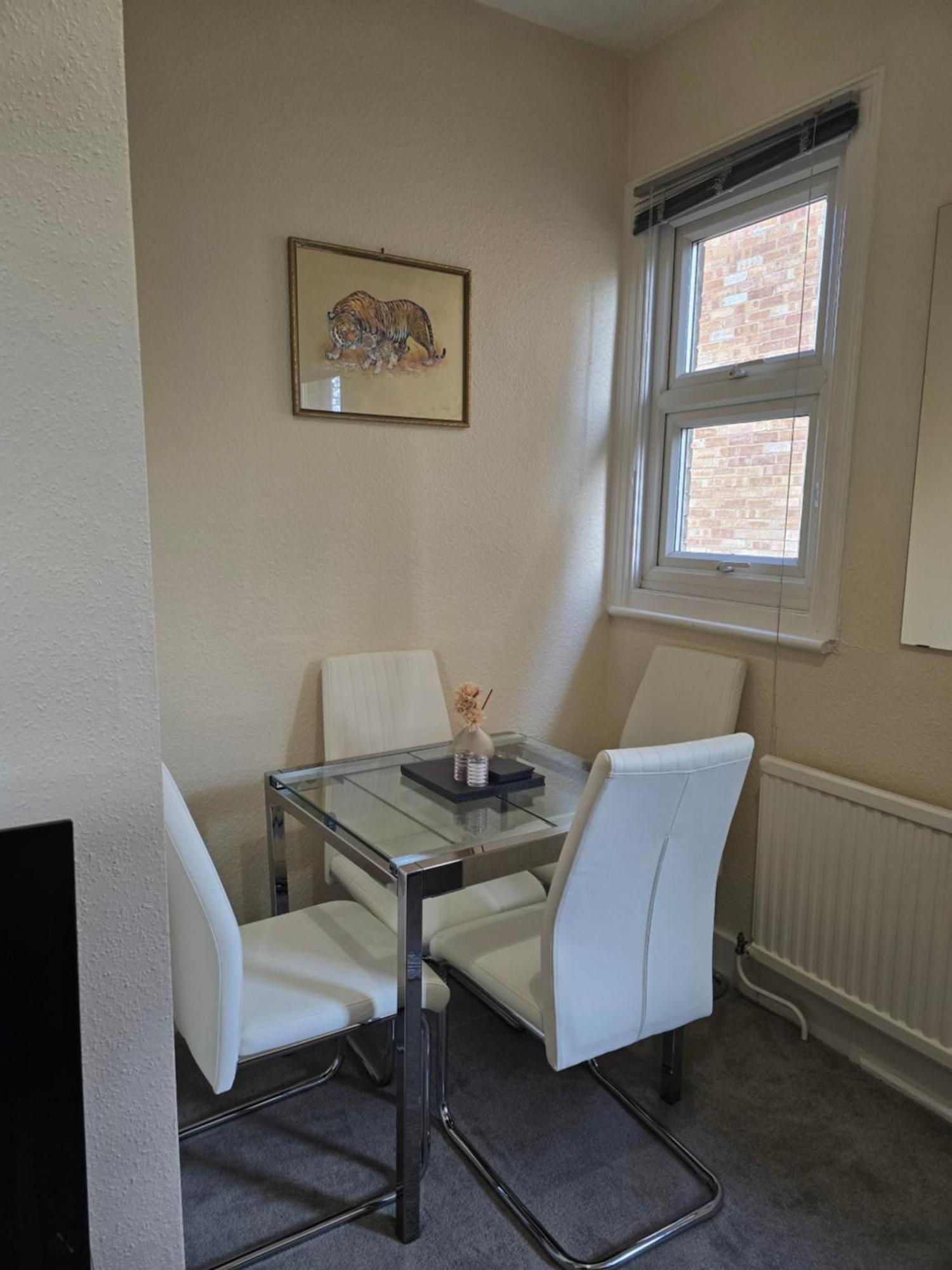 Appartement 14B Malden à Watford  Extérieur photo
